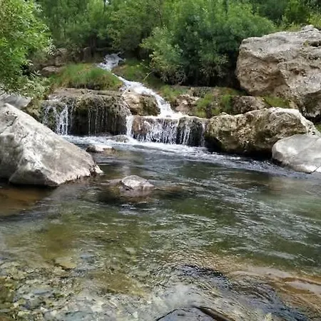 La Du Menhir D'hotes Bed and breakfast Bize-Minervois