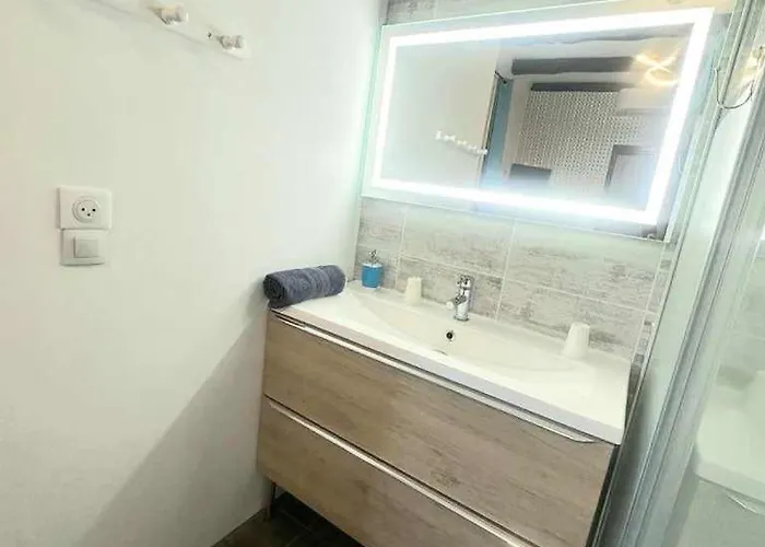 La Du Menhir D'hotes 3* Биз-Минервуа