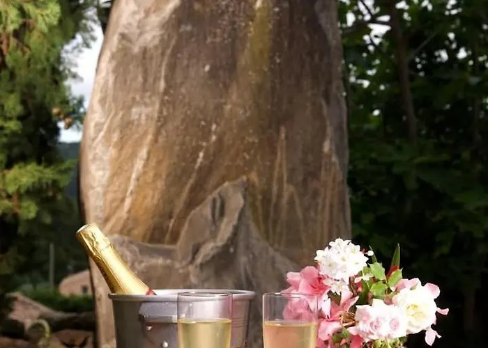 La Du Menhir D'hotes